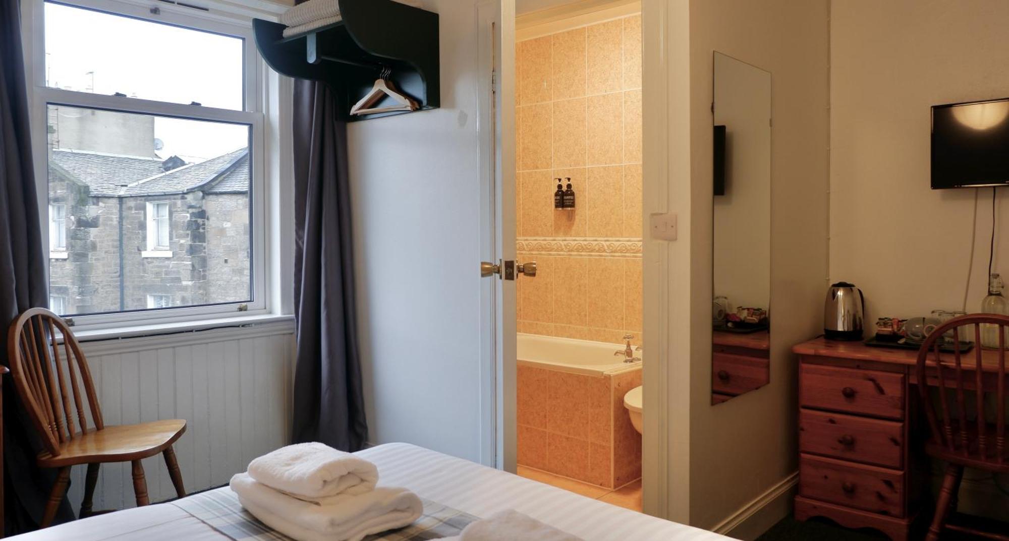 4 Friends House Hotel Edinburgh Exterior photo