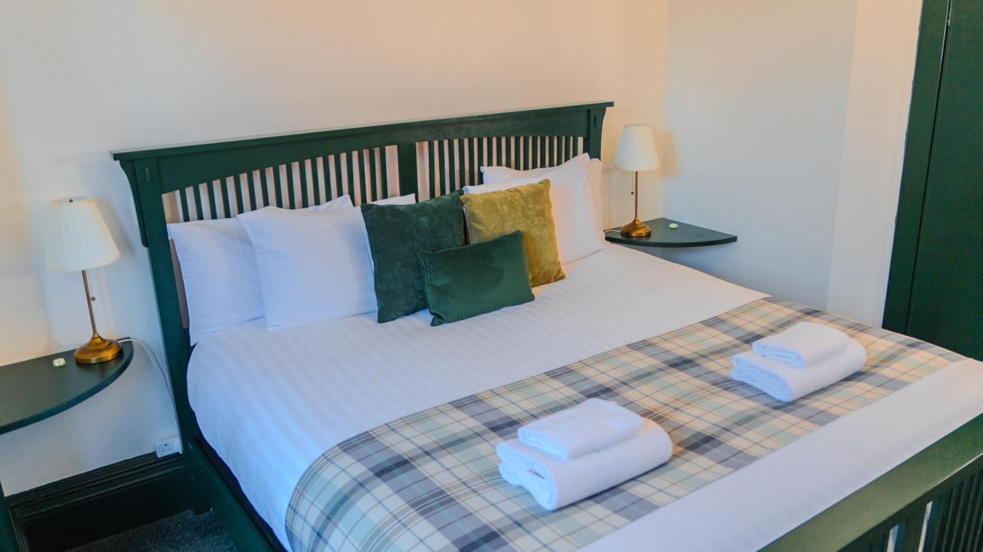 4 Friends House Hotel Edinburgh Room photo